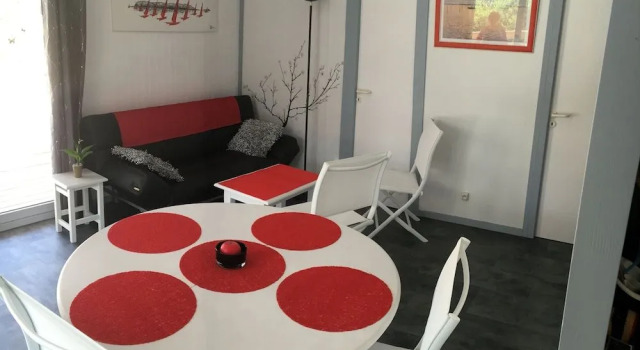 Chalet orange naturiste la Jenny, Забронировать Шале Отели Бассен-д'Аркашон с бассейном, Бассейн