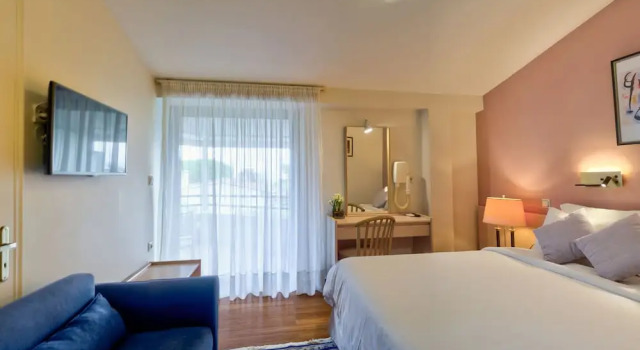 Двухместный номер Standard с балконом и с видом на сад Poseidon Hotel