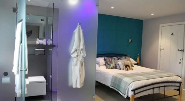 Salty Monk Hotel