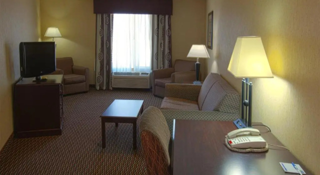 Двухместный люкс c 1 комнатой Holiday Inn Express & Suites Nampa - Idaho Center by IHG