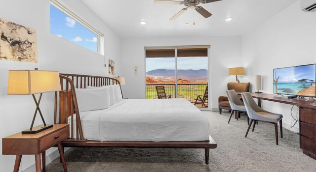 Полулюкс с видом на поле для гольфа Vacation Rentals at Sand Hollow Resort