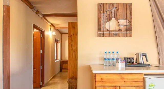 Трёхместный номер Standard с балконом Mopani Safari Lodge