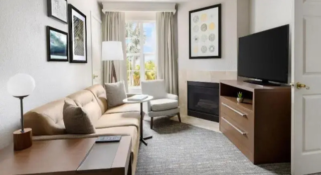 Четырёхместный люкс Residence Inn by Marriott West Palm Beach