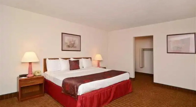 Best Western Plaza Inn, Buchen Sie Hotel Breezewood Pennsylvania