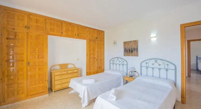 Villa - 4 Bedrooms with Pool, WiFi and Sea views - 104975
