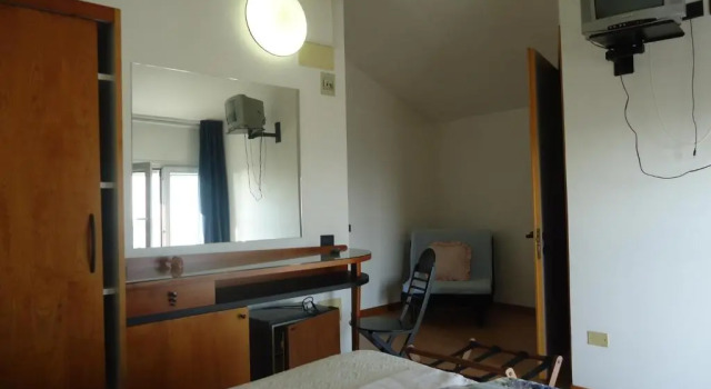 Hotel L&V, Забронировать Отель Ривабелла Римини