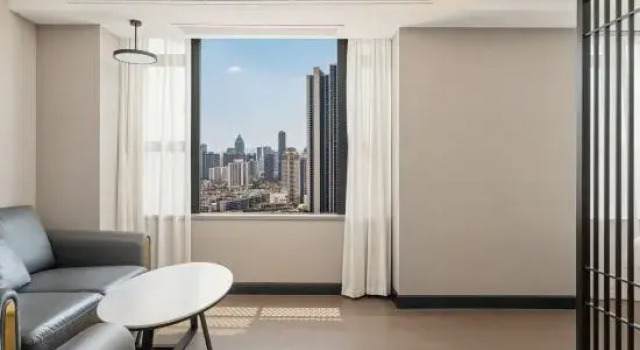 Люкс Luxury Mehood Hotel (Shenzhen Sungang The MIXC)