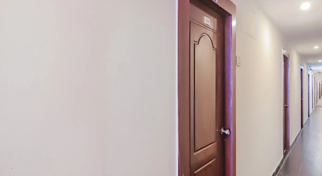 OYO 76350 Vasudeva Residency, Rezerwuj Hotel Kukatpalli 