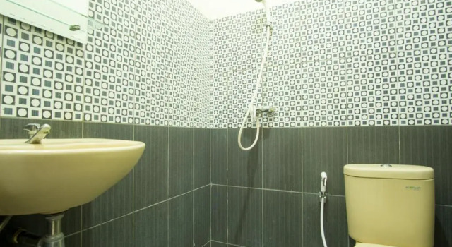 Номер Economy RedDoorz Syariah near Ngade Lake Ternate