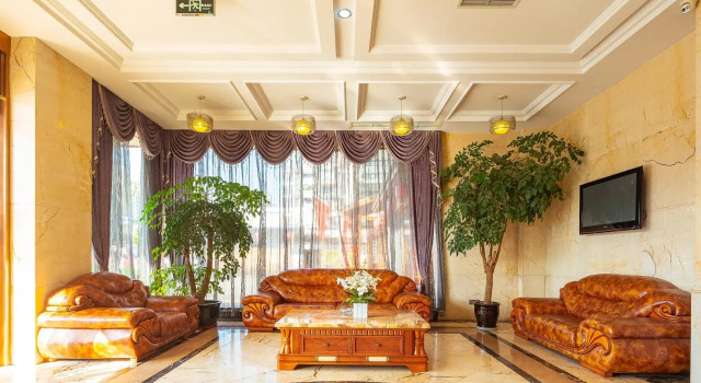Elan Inn Hotel Chengdu East Railway Station