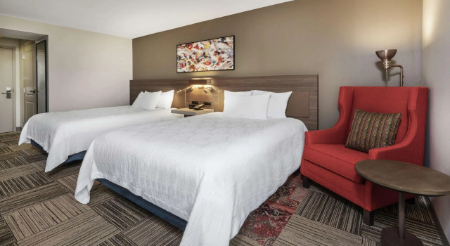 Четырёхместный номер Standard Hilton Garden Inn Syracuse