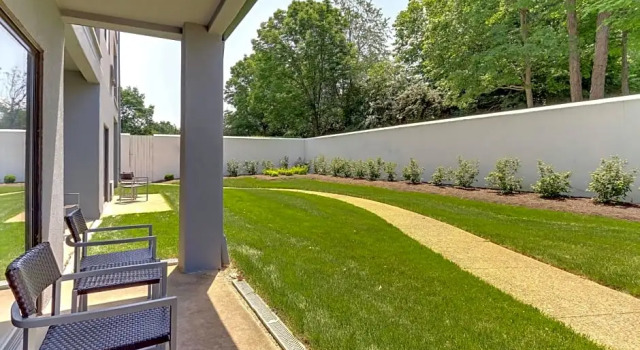 Номер Standard Courtyard Lexington South/Hamburg Place