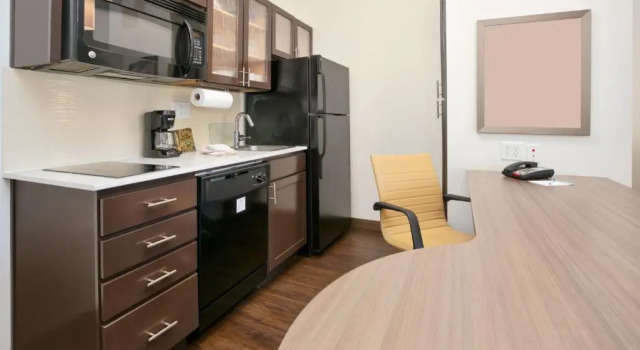 Двухместный люкс c 1 комнатой Candlewood Suites Dallas Fort Worth South by IHG