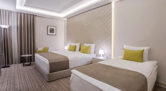 Семейный номер Standard с балконом Hotel Kaleli
