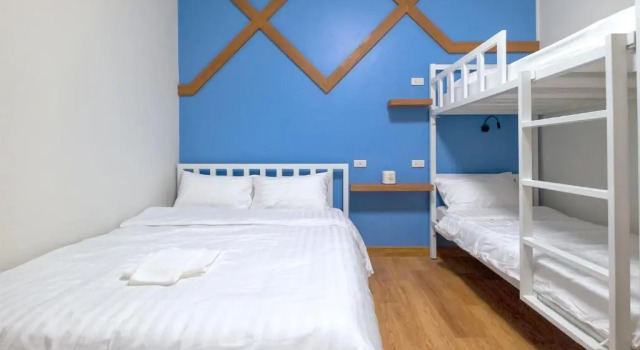 Трёхместный номер Standard BED Friends Poshtel