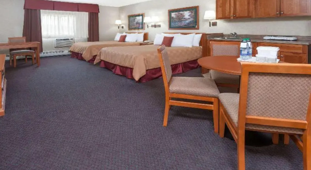 Номер Standard Stony Plain Inn & Suites