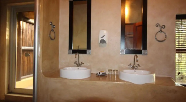 Люкс Luxury Thornhill Safari Lodge