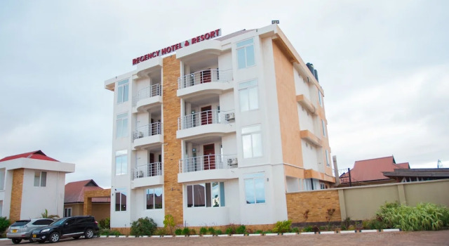 Regency Hotel & Resort - Singida, Rezervovat Lázně / Resort Singida Tanzánie