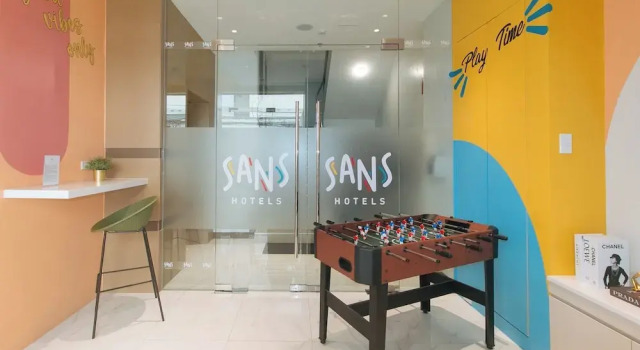 Sans Hotel at One JD Makati by RedDoorz