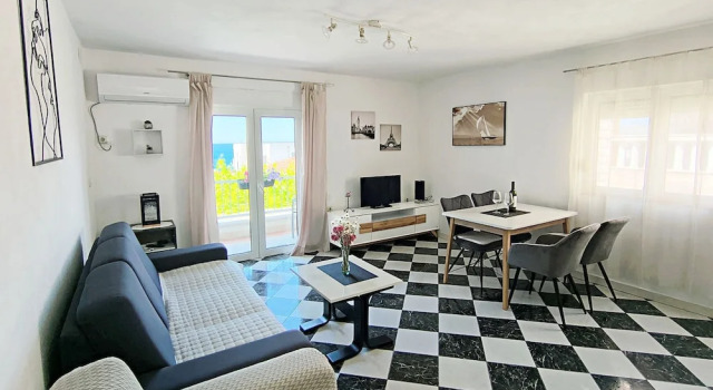Apartments Zvonko
