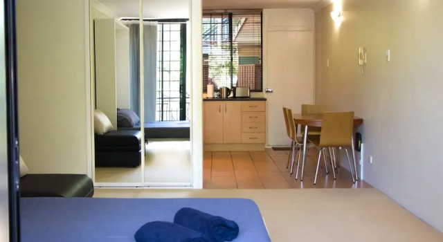 Riverpark-studio apartment, Забронировать Апартаменты/квартира Отели Брисбна с парковкой, рядом с Wheel of Brisbane, Парковка