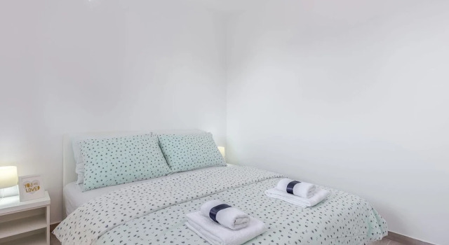 Вилла с балконом Apartment in Dramalj near Beach & Pool