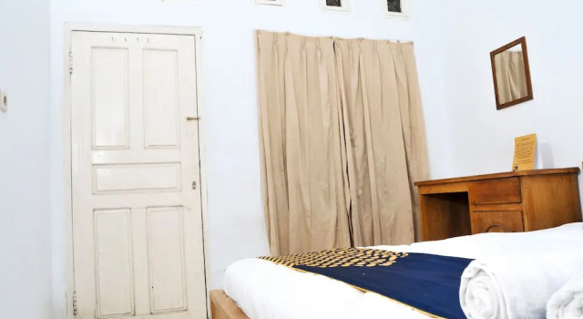 SPOT ON 2501 Rendy Putra Malingping, Prenota Hotel Malingping Banten