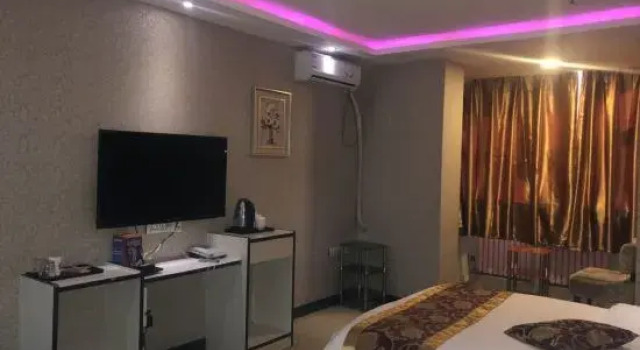 Yueliangwan Hotel (Urumqi Gymnasium Road Shop), Rezerwuj Hotel Urumqi Xinjiang