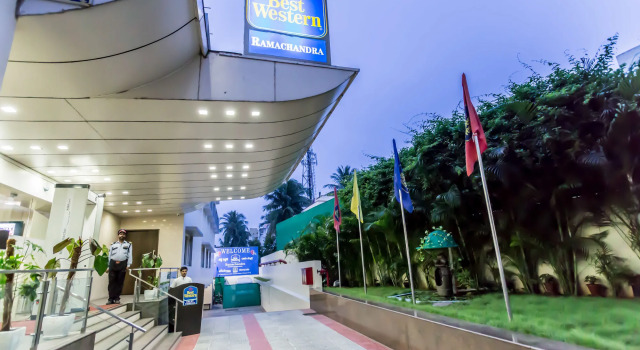 Best Western Ramachandra, Rezervovat Hotel Hotely v Andhra Pradesh s parkováním, Parkování