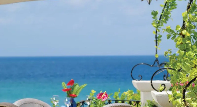 Little Arches Boutique Hotel, Book Boutique Oistins Barbados