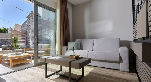 Люкс Deluxe с видом на бассейн Seascape Luxury Residences