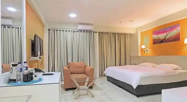 Center Point Apartment By RR Property