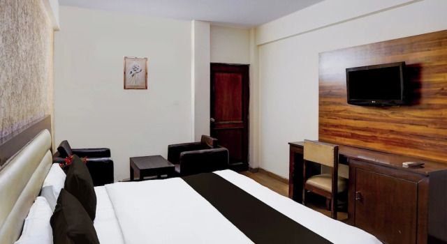 Номер Deluxe Hotel Woodland Suites Near Delhi Airport