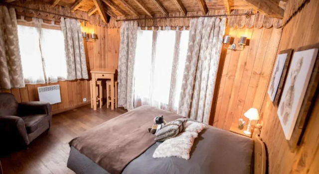 Коттедж Grand Au Refuge Des 3 Ours - Chambres dhôtes et cabanes