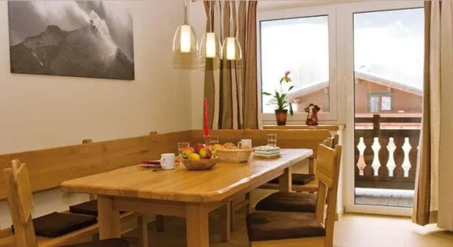 Apartmenthaus Berndlalm, Rezerwuj Apartament Hotele w Salzburg z parkingiem, Parking