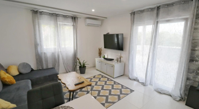 Casa Bella, Rezerwuj Hotel Hotele w Split z parkingiem, w pobliżu City Center One Split, Parking