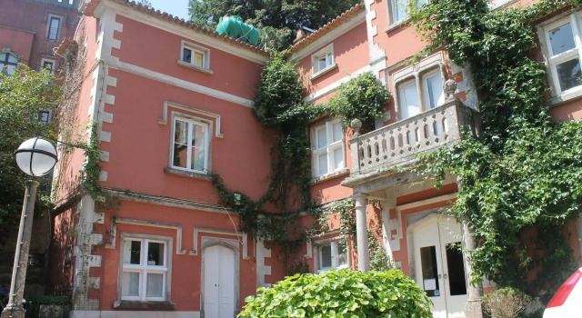Quinta Das Murtas B&B, Забронировать Отель «постель и завтрак» Отели Синтра с парковкой, рядом с Научный центр Синтры, Парковка