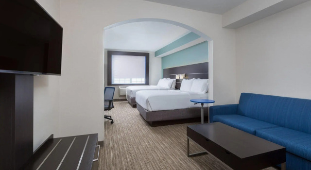 Четырёхместный люкс Holiday Inn Express Hotel & Suites Eugene Downtown - University by IHG