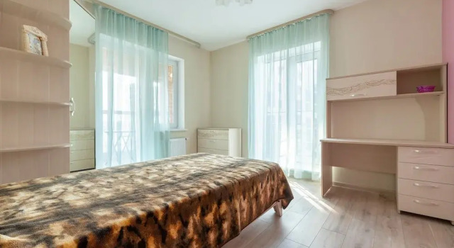 RentHouse Apartment Premium Life