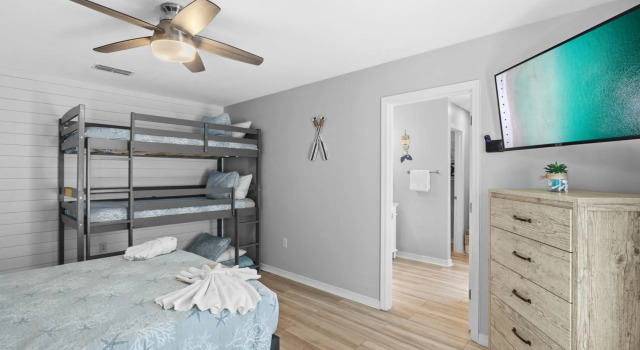Luxurious Beach House, Private heated pool, Dedicated office, Mins walk to Beach & shops, Rezerwuj Hotel Miramar Beach Emerald Coast