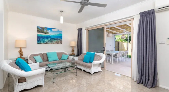 Seascape Holidays at Reef Terraces on St Crispins, Prenota Casa vacanze Hotel a Queensland con parcheggio, Parcheggio