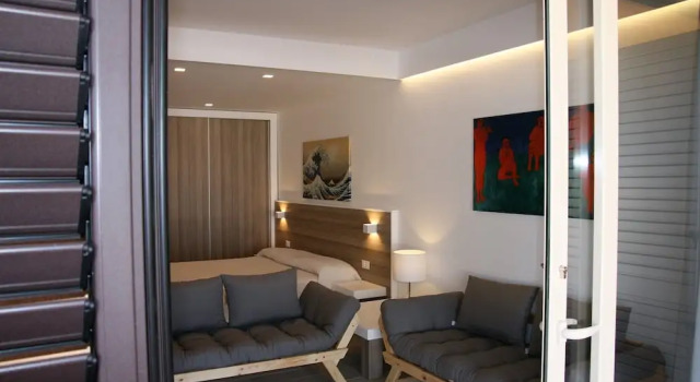 Полулюкс с видом на море Residence Pietre Bianche ApartHotel