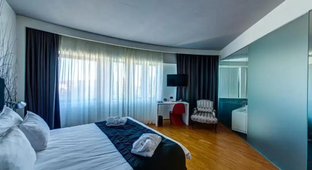 Полулюкс Sarroglia Hotel