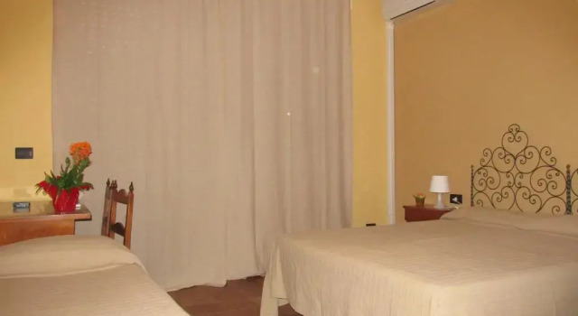 Трёхместный номер Standard с красивым видом из окна Hotel Panorama di Sicilia