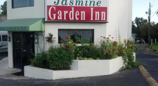 Jasmine Garden Inn, Varaa Hotelli Lake City 