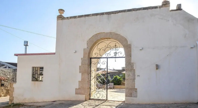 Awesome Home in Marina di Ragusa With Wifi and 2 Bedrooms, Book Hotel Hotels in Sicily with Parking, Parking
