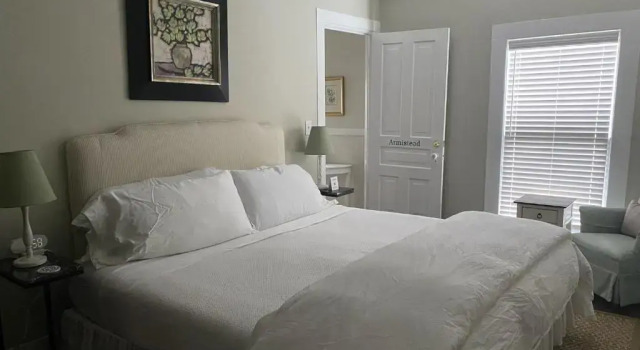 The Belvedere B&B, Prenota Bed & breakfast Charlevoix Michigan