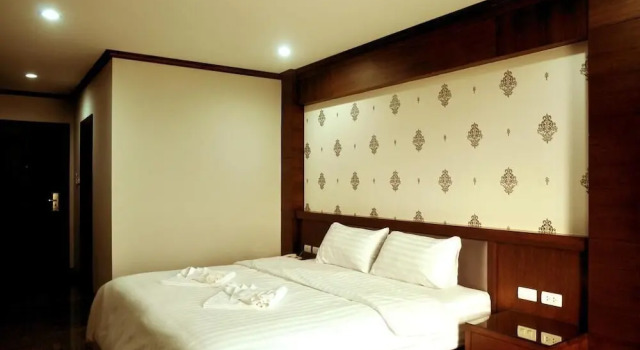 Двухместный номер Standard с балконом и с видом на город Green Hill Hotel Phayao