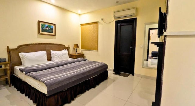 Трёхместный номер Deluxe Park View Hotel Gulberg Lahore