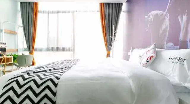 Кровать в общем номере (женский номер) Shanghai Haidi Boutique Homestay (Shanghai International Tourism Resort)